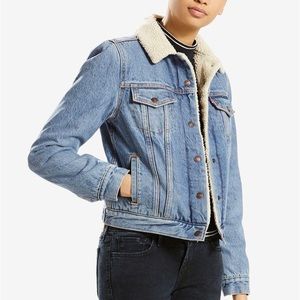 Levi’s Women’s Original Sherpa Trucker Jacket Sz M